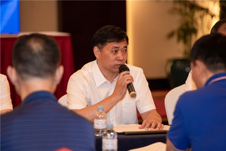 小组会02.jpg