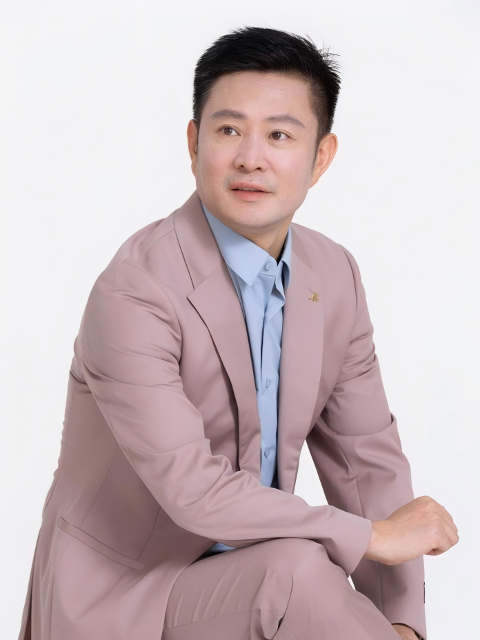 征云峰(1).png